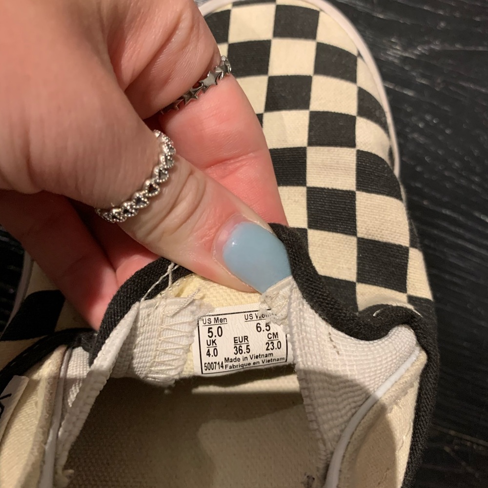 checked vans - Picture 4 of 4